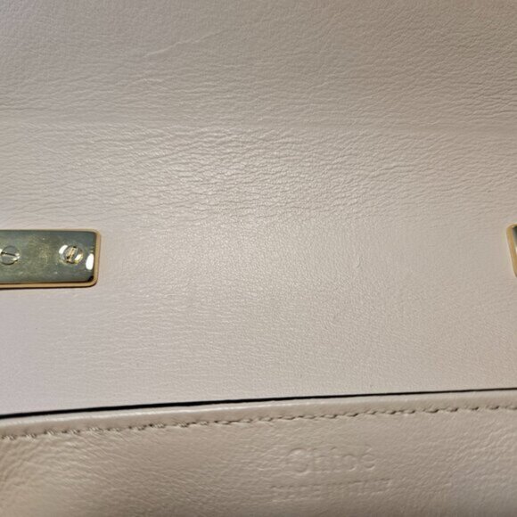 SOLD Chloe Mini C Croc Embossed Calf Skin Leather in Pink Authenticated - Picture 3 of 16